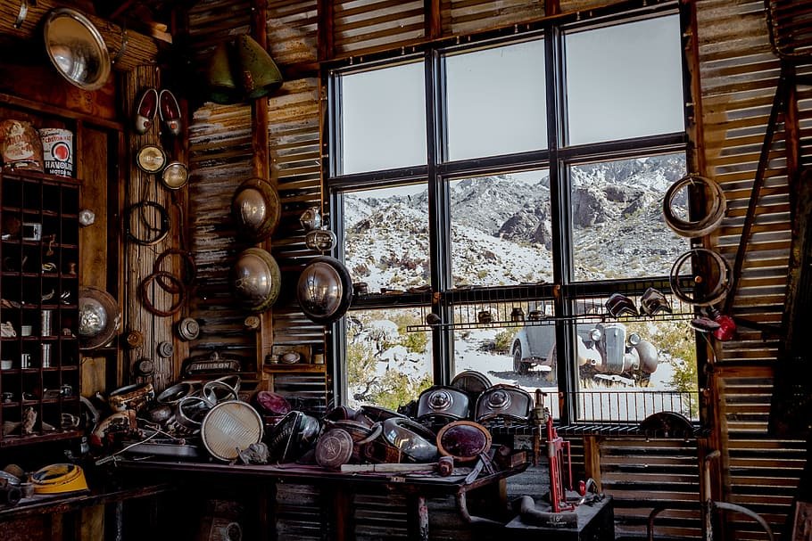 shop window part junk